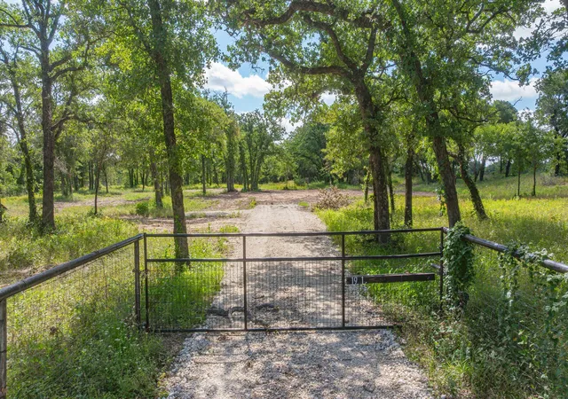 Homes for sale in Santo, TX | 19715 S Hwy 281, Santo, TX 76472 | MLS# 21304636