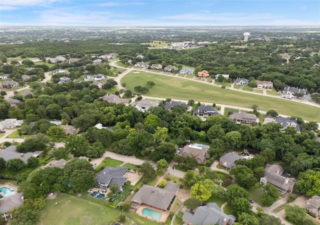 Photo 3 of Single family home for sale at 126 Shepherds Glen Rd, Rockwall, TX 75032 | MLS# 21295274 | Listing updated on 2026-08-28