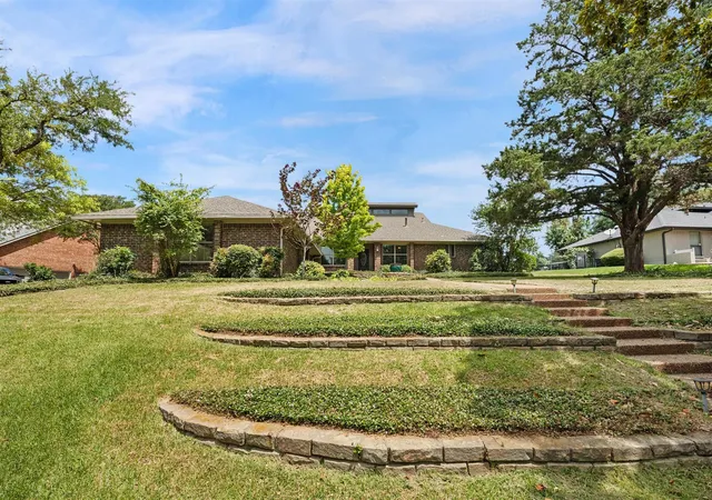 Photo 4 of Single family home for sale at 126 Shepherds Glen Rd, Rockwall, TX 75032 | MLS# 21295274 | Listing updated on 2026-08-28