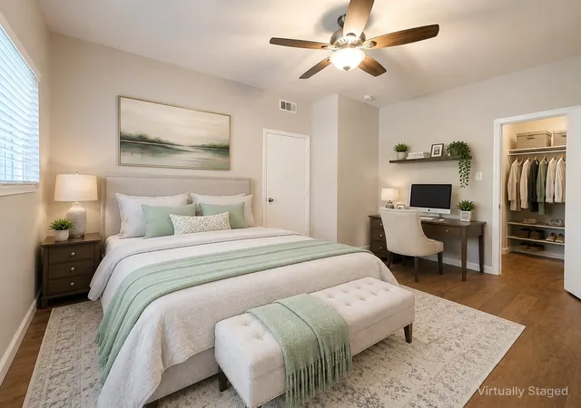 Listing Photo 3 - Condo for sale in building located at 8601 Park Ln, Dallas, TX 75231 - Unit #323