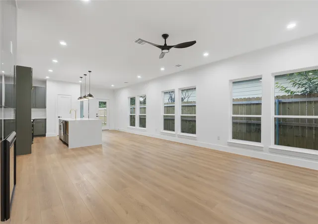 Photo 4 of Single family home for sale at 4503 Jamaica St, Dallas, TX 75210 | MLS# 21305857 | Listing updated on 2026-08-27