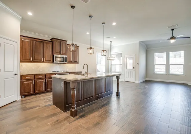 Photo 4 of Single family home for sale at 225 Palmerston Dr, Aledo, TX 76008 | MLS# 21304299 | Listing updated on 2026-07-20