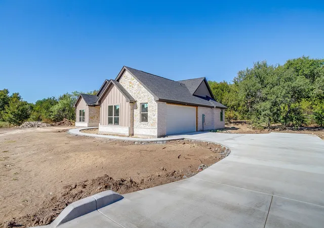 Photo 2 of Single family home for sale at 247 Jimmy Ln, Millsap, TX 76066 | MLS# 21226442 | Listing updated on 2026-10-05