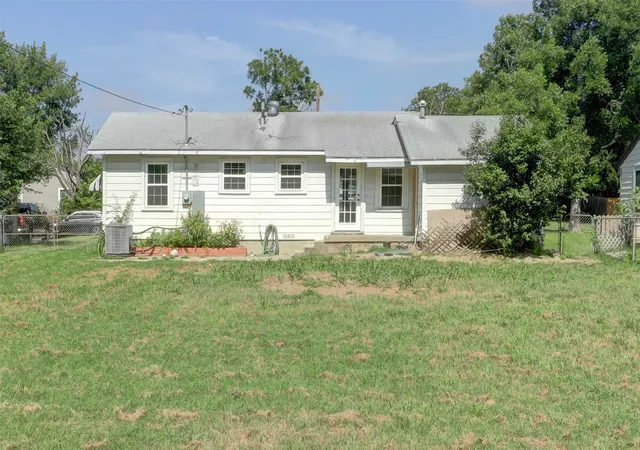 16th image of 4709 Marks Pl, Fort Worth, TX 76116 | MLS# 21306276