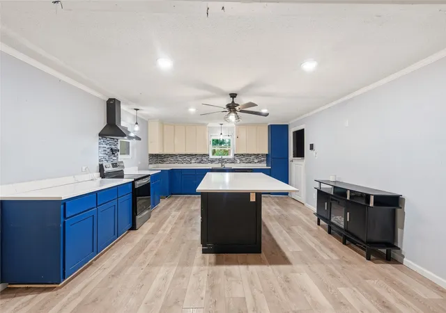 Photo 4 of Single family home for sale at 2417 N County Road 810, Alvarado, TX 76009 | MLS# 21306319 | Listing updated on 2026-09-22