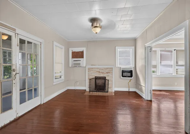 Photo 3 of Single family home for sale at 324 Prospect St, Shreveport, LA 71104 | MLS# 21306339 | Listing updated on 2026-07-14