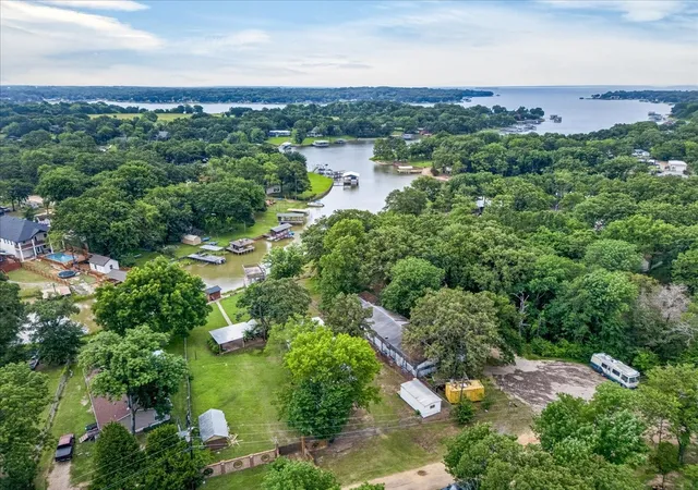 Photo 1 of Manufactured home for sale at 160 Buffalo Springs Rd, Mabank, TX 75156 | MLS# 21306423 | Listing updated on 2026-08-25