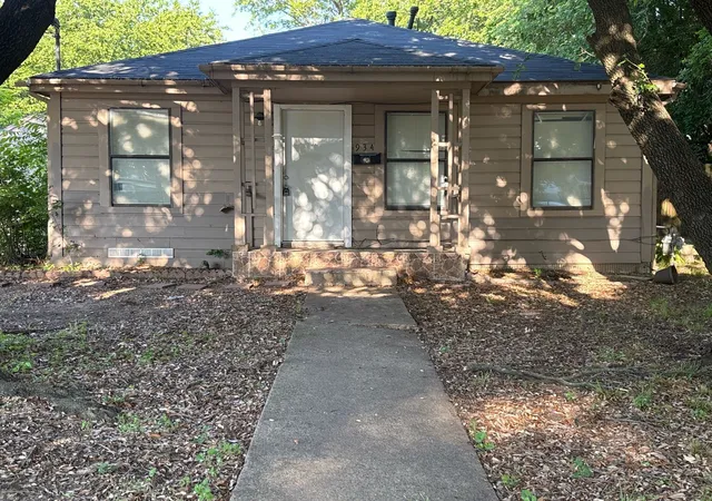 Photo 1 of Single family home for sale at 2934 Kirven St, Dallas, TX 75227 | MLS# 21276518 | Listing updated on 2026-07-17