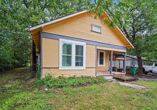 Homes for sale in Gainesville, TX | 714 Ritchey St, Gainesville, TX 76240 | MLS# 21306501