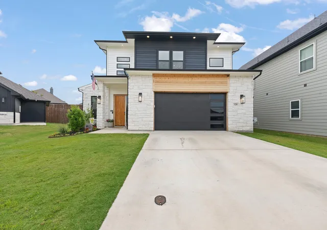 Photo 1 of Single family home for sale at 120 William Ln, Godley, TX 76044 | MLS# 21304870 | Listing updated on 2026-07-11