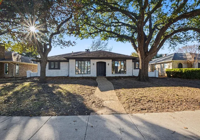 3rd image of 2313 Daybreak Trl, Plano, TX 75093 | MLS# 21306442