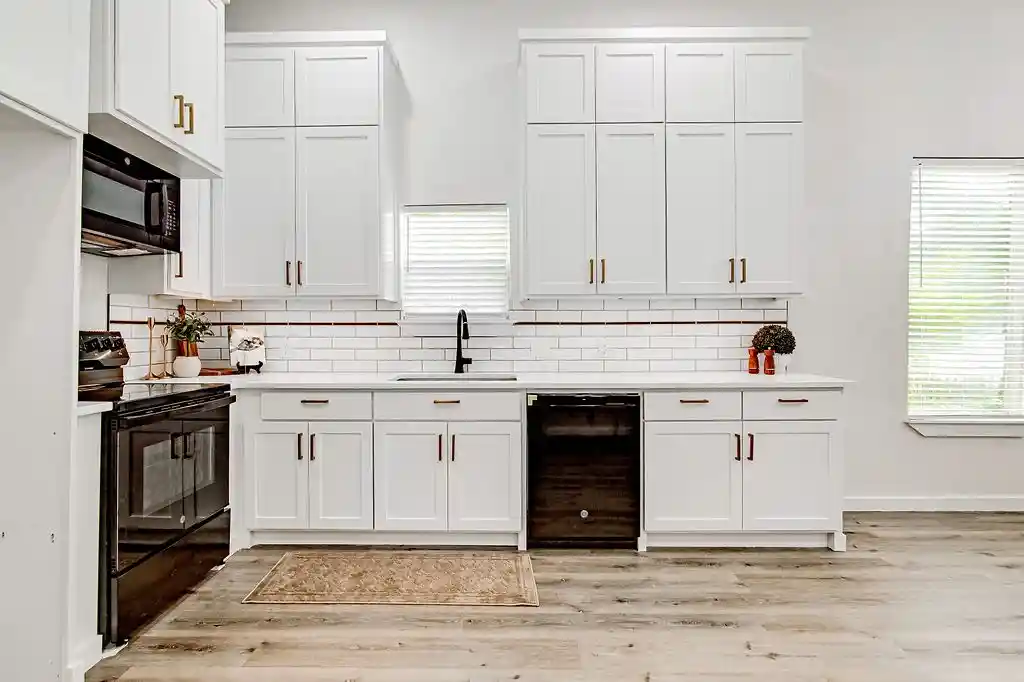 Photo 1 of Single family home for sale at 904 S Anglin St, Cleburne, TX 76031 | MLS# 21304111 | Listing updated on 2026-10-13