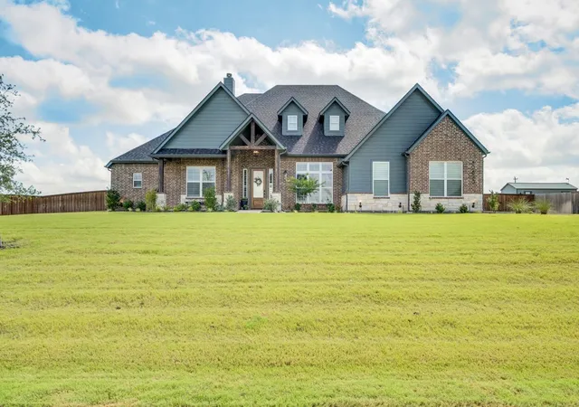 Photo 1 of Single family home for sale at 10630 Barleycorn Ln, Venus, TX 76084 | MLS# 21306038 | Listing updated on 2026-09-29