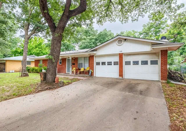Homes for sale in Stephenville, TX | 1340 Wildwood, Stephenville, TX 76401 | MLS# 21306537
