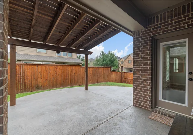 Photo 4 of Single family home for sale at 800 Kirby Dr, Argyle, TX 76226 | MLS# 21306162 | Listing updated on 2026-09-01