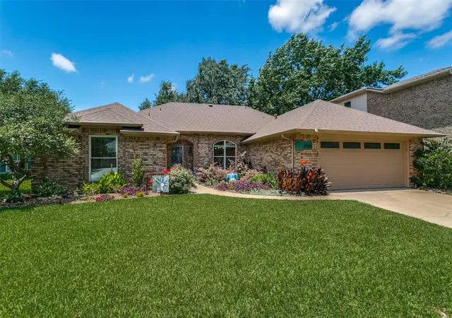 Homes for sale in Bedford, TX | 3709 Fieldcrest Ln, Bedford, TX 76021 | MLS# 21305723
