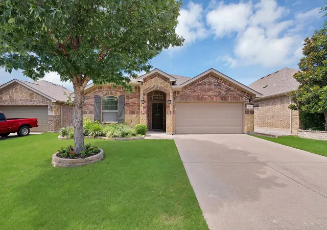 Photo 1 of Single family home for sale at 11713 Cape Cod Springs Dr, Frisco, TX 75036 | MLS# 21304268 | Listing updated on 2026-08-22