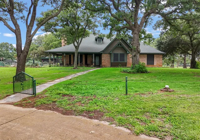 Photo 2 of Single family home for sale at 301 Ryan Ave, Burleson, TX 76028 | MLS# 21303869 | Listing updated on 2026-09-17