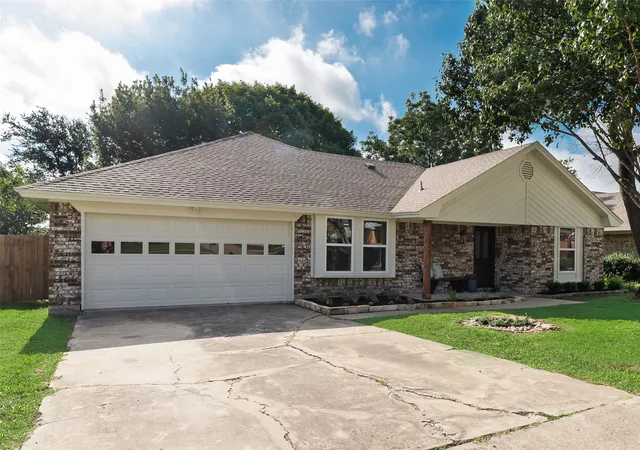 Homes for sale in Keller, TX | 577 Bluebonnet Dr, Keller, TX 76248 | MLS# 21303377