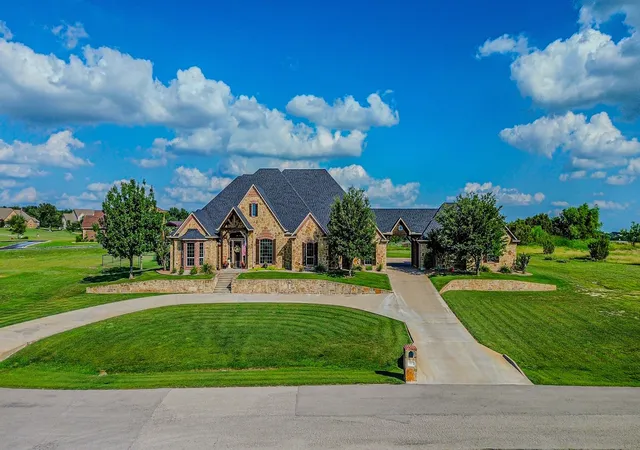 Photo 2 of Single family home for sale at 903 S Savage Creek Ln, Weatherford, TX 76087 | MLS# 21298981 | Listing updated on 2026-07-27