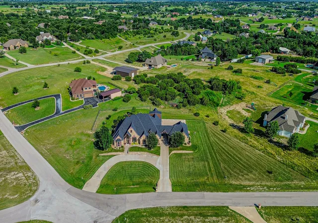 Photo 3 of Single family home for sale at 903 S Savage Creek Ln, Weatherford, TX 76087 | MLS# 21298981 | Listing updated on 2026-07-27