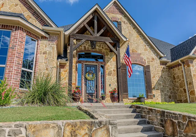Photo 3 of Single family home for sale at 903 S Savage Creek Ln, Weatherford, TX 76087 | MLS# 21298981 | Listing updated on 2026-07-27
