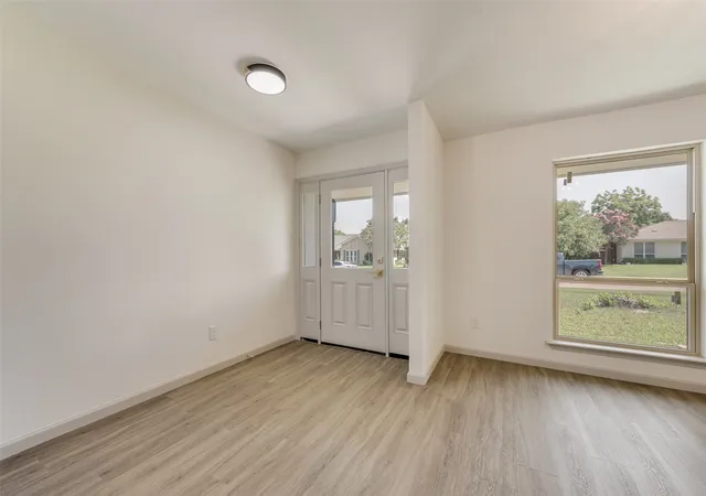 Photo 3 of Sale Pending at 2113 Poppy Ln, Richardson, TX 75081 | MLS# 21293067 | Listing updated on 2026-09-30