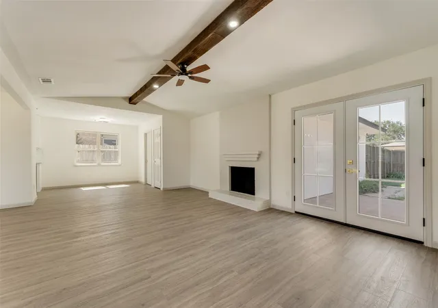 Photo 4 of Sale Pending at 2113 Poppy Ln, Richardson, TX 75081 | MLS# 21293067 | Listing updated on 2026-09-30