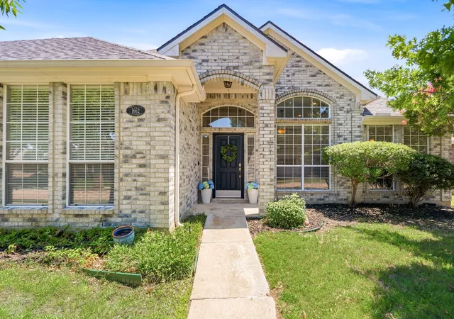 Homes for sale in Lewisville, TX | 1662 Waterford Dr, Lewisville, TX 75077 | MLS# 21305350