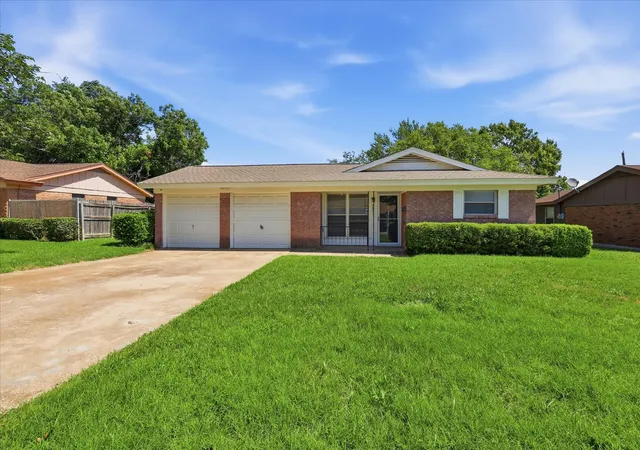 Homes for sale in White Settlement, TX | 8804 Myra St, White Settlement, TX 76108 | MLS# 21281040