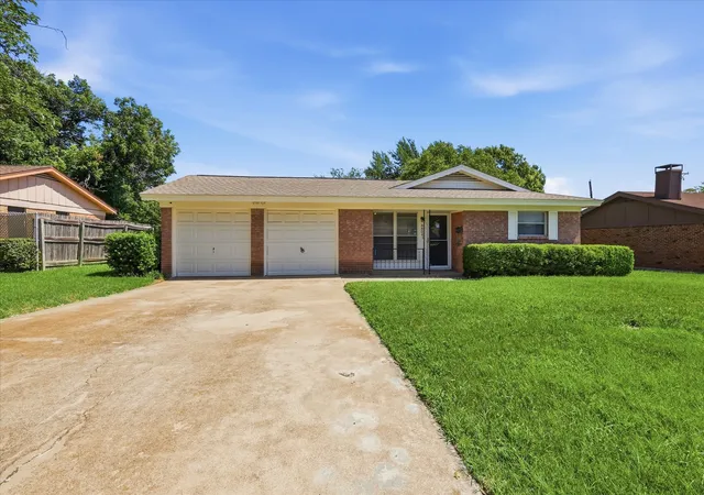 Homes for sale in White Settlement, TX | 8804 Myra St, White Settlement, TX 76108 | MLS# 21281040