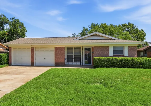 Homes for sale in White Settlement, TX | 8804 Myra St, White Settlement, TX 76108 | MLS# 21281040