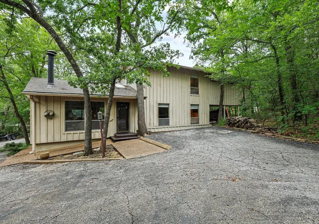 Homes for sale in Pottsboro, TX | 275 Lakecrest Dr, Pottsboro, TX 75076 | MLS# 21304438