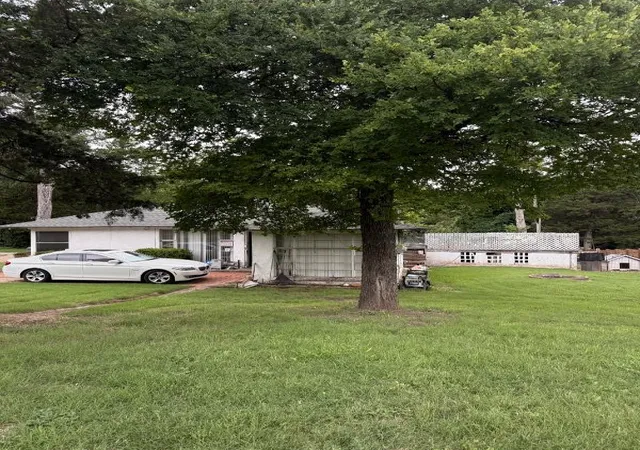 Photo 1 of Single family home for sale at 1531 E Lakeview Dr, Dallas, TX 75216 | MLS# 21306011 | Listing updated on 2026-08-31