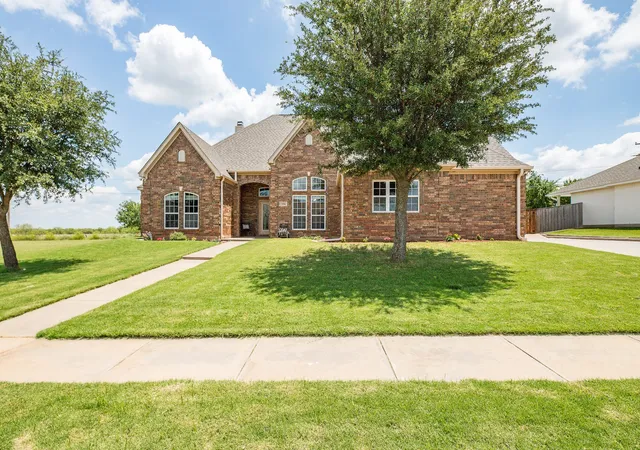 Homes for sale in Henrietta, TX | 1004 Vineyard Ln, Henrietta, TX 76365 | MLS# 21306735