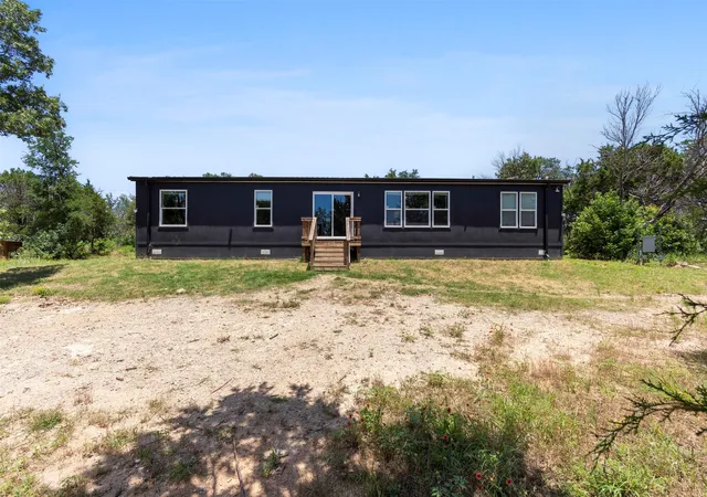 Photo 4 of Manufactured home for sale at 4674 Azle Hwy, Weatherford, TX 76085 | MLS# 21305728 | Listing updated on 2026-08-27