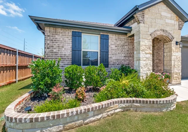 Photo 3 of Single family home for sale at 5120 Valley Forge Dr, Denton, TX 76207 | MLS# 21305932 | Listing updated on 2026-08-27