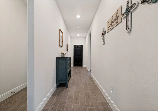 Photo 4 of Single family home for sale at 5120 Valley Forge Dr, Denton, TX 76207 | MLS# 21305932 | Listing updated on 2026-08-27