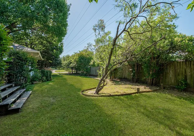 Photo 4 of Single family home for sale at 3946 Cortez Dr, Dallas, TX 75220 | MLS# 21306812 | Listing updated on 2026-08-19