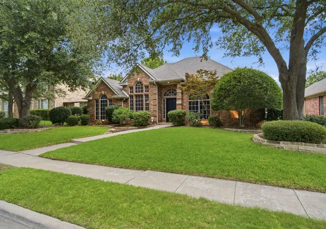 Homes for sale in Frisco, TX | 11014 Shadow Brook Ln, Frisco, TX 75035 | MLS# 21306428