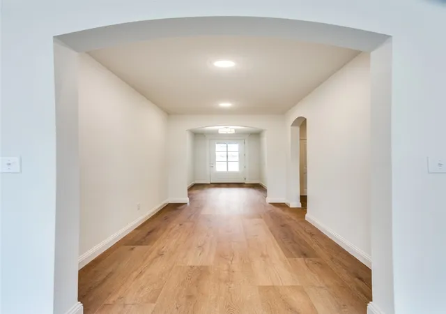 Photo 3 of Single family home for sale at 514 Hillcrest Cir, Justin, TX 76247 | MLS# 21306775 | Listing updated on 2026-08-24