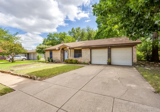 Photo 2 of Sale Pending at 241 Suzanne Ter, Burleson, TX 76028 | MLS# 21305541 | Listing updated on 2026-08-31