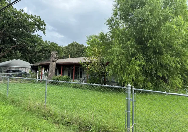 Homes for sale in Balch Springs, TX | 11039 Oakview Dr, Balch Springs, TX 75180 | MLS# 21302684