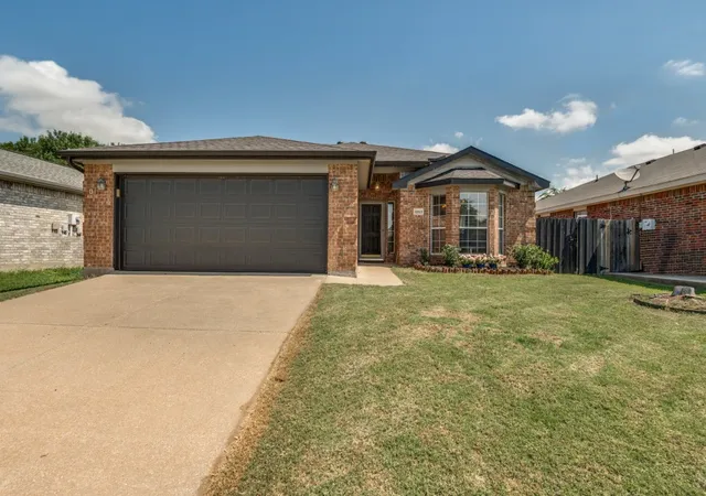 Homes for sale in Little Elm, TX | 1053 Port Mansfield Dr, Little Elm, TX 75068 | MLS# 21304956