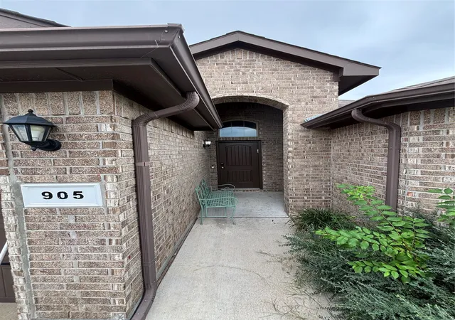 Homes for sale in Crowley, TX | 905 Walls Blvd, Crowley, TX 76036 | MLS# 21305088