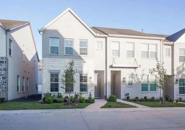1st image of 9923 Schramm St, Irving, TX 75063 | MLS# 21306764