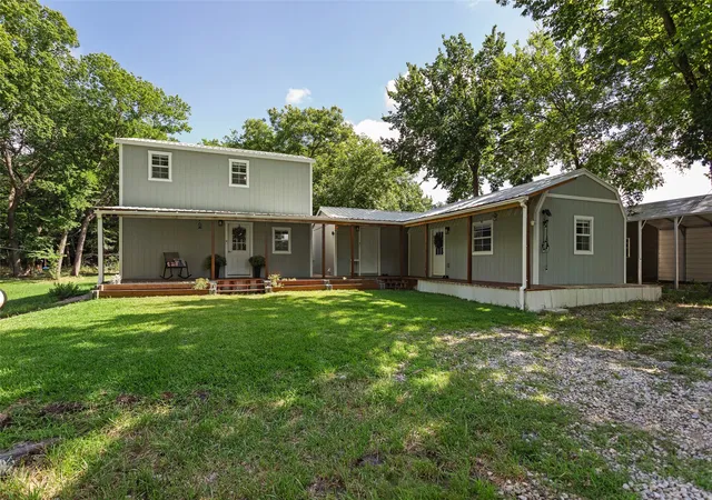 Homes for sale in Springtown, TX | 108 Blue Moon Ct, Springtown, TX 76082 | MLS# 21305604