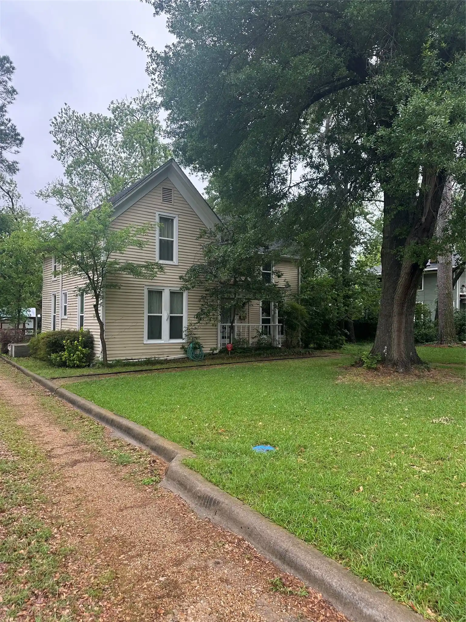 Photo 1 of Single family home for sale at 504 1st St, Terrell, TX 75160 | MLS# 21306924 | Listing updated on 2026-10-28