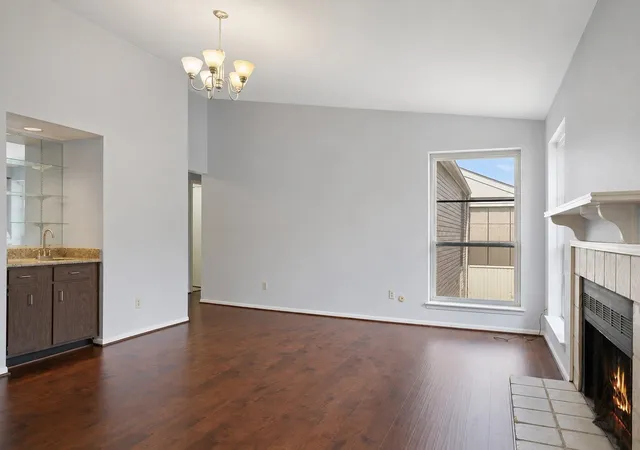 4th image of 8100 Cambridge St #124, Houston, TX 77054 | MLS# 21305696
