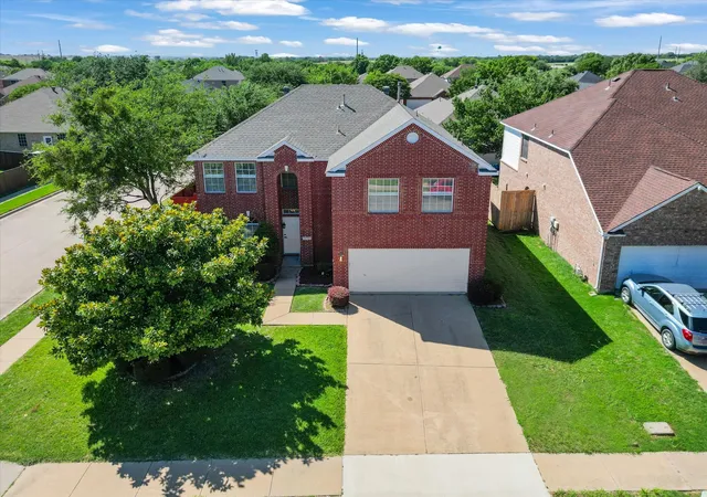 Photo 3 of Single family home for sale at 10701 Augusta Ln, Rowlett, TX 75089 | MLS# 21306970 | Listing updated on 2026-10-07